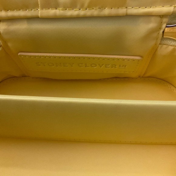 Stoney Clover Lane travel case in lemon - Picture 5 of 8